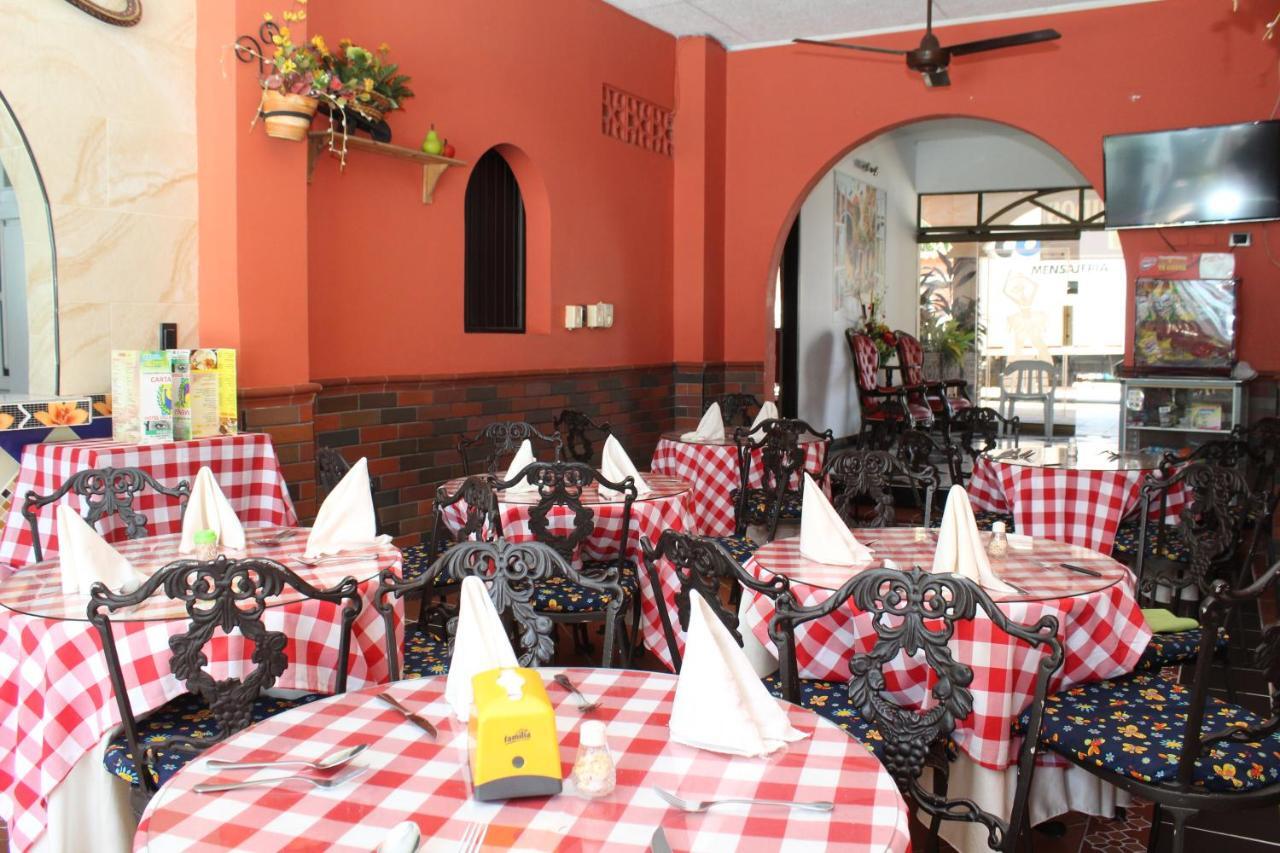 Hotel Villa Del Rosario Nuevo Мельгар Экстерьер фото